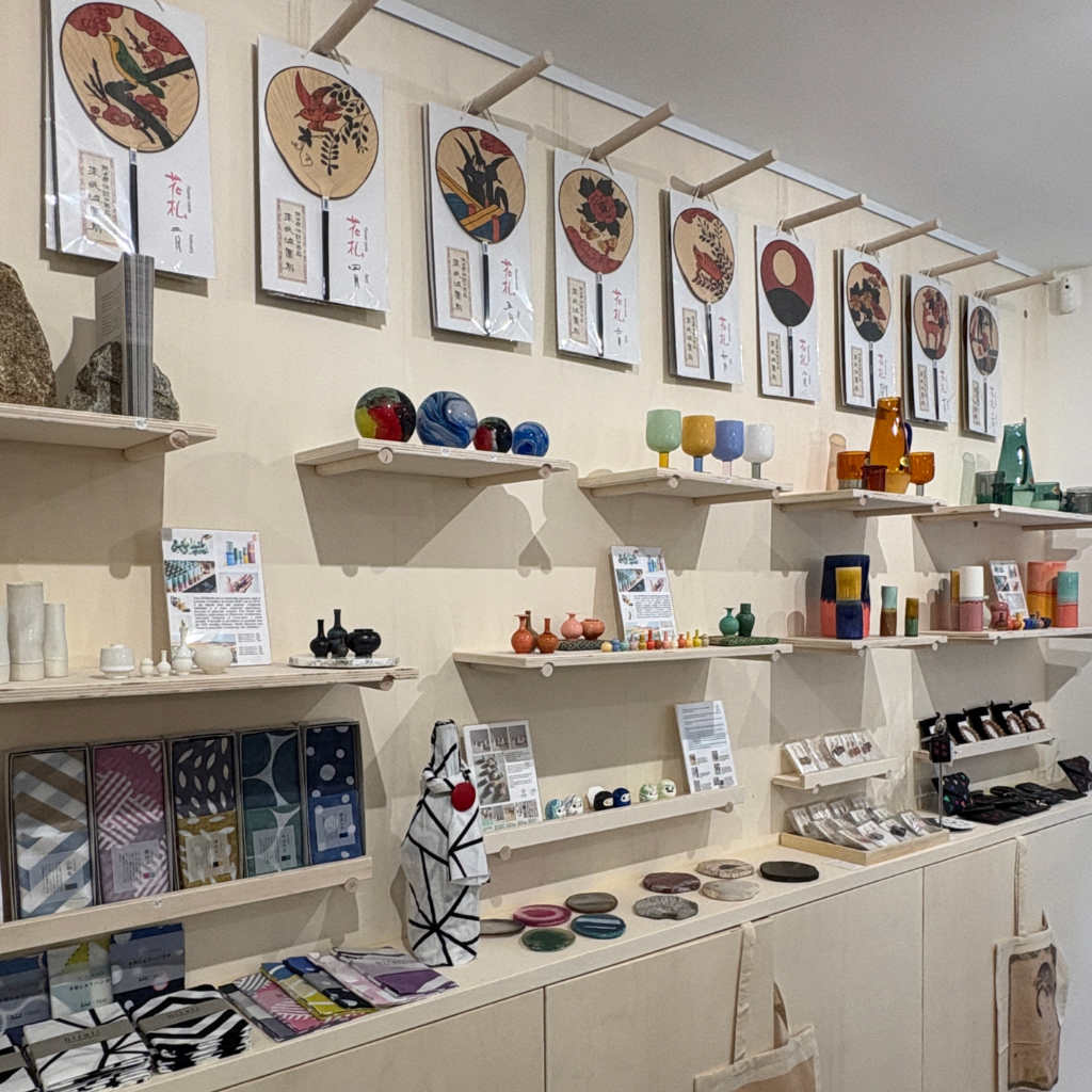 Boutique "Bonjour le Japon" 18 rue de Richelieu 75001 Paris